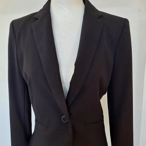 H&M Women's Black Classic One Button Cropped Blazer Jacket sz6 - Picture 5 of 7